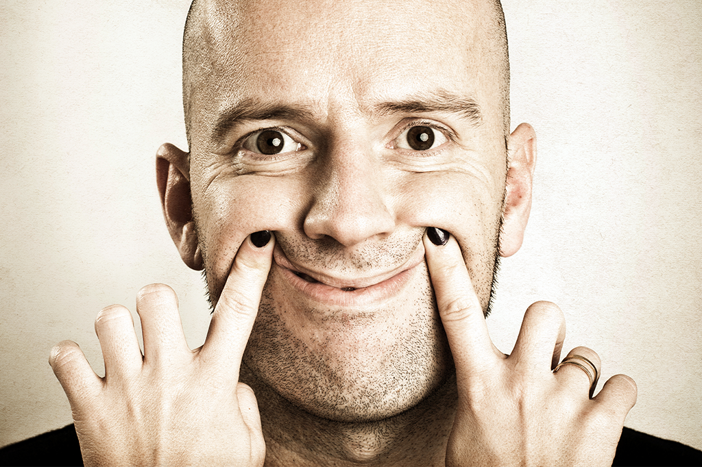 Inteligência artificial consegue descobrir se um sorriso é falso