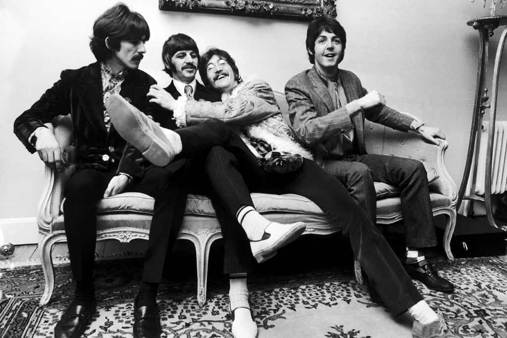 SI_Beatles_1967_1