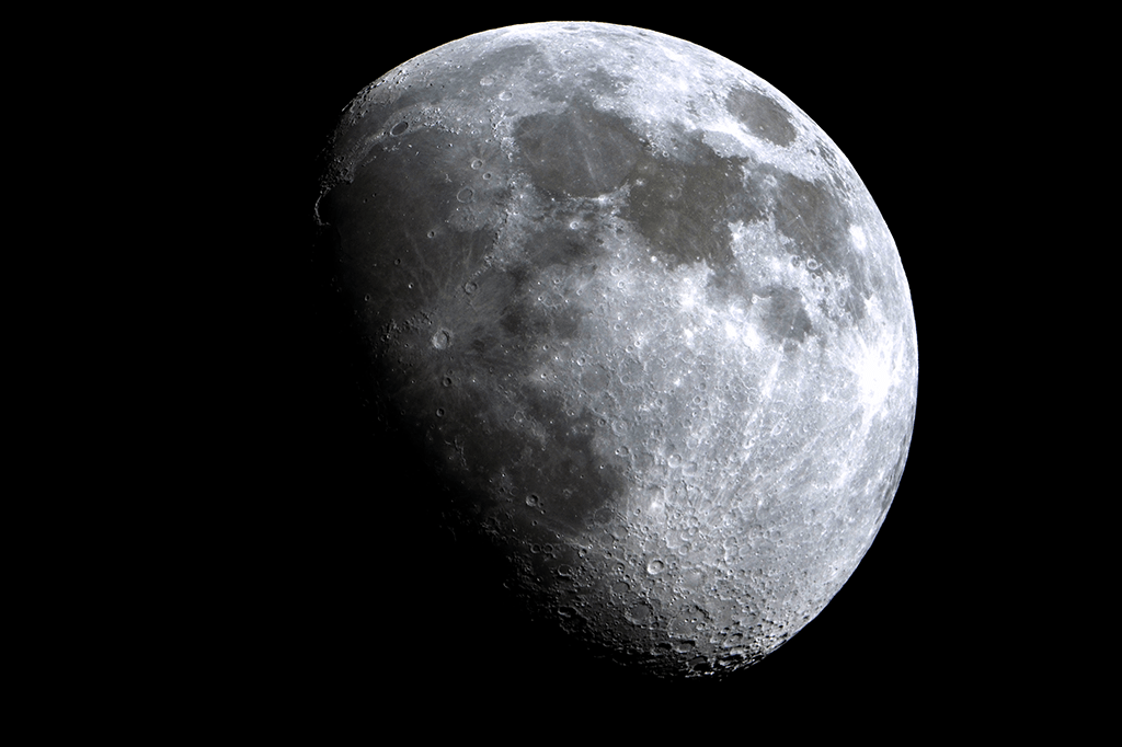 Rover chinês encontra um estranho material melequento na Lua
