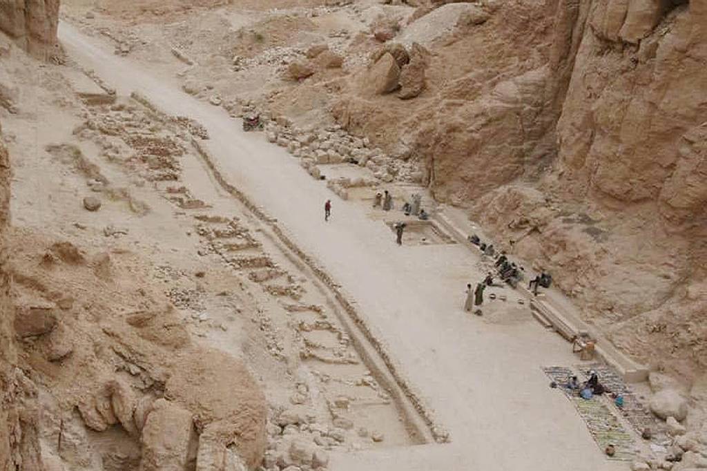 “Zona industrial” do Egito Antigo é descoberta em Luxor