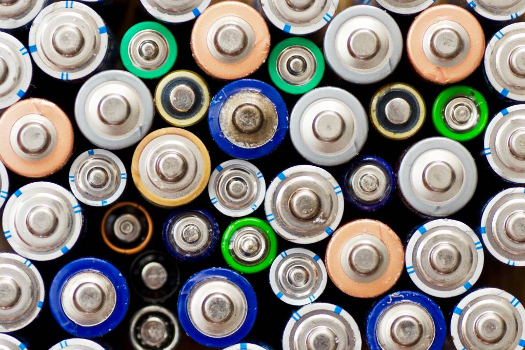 Nova bateria deve manter carga do celular por cinco dias