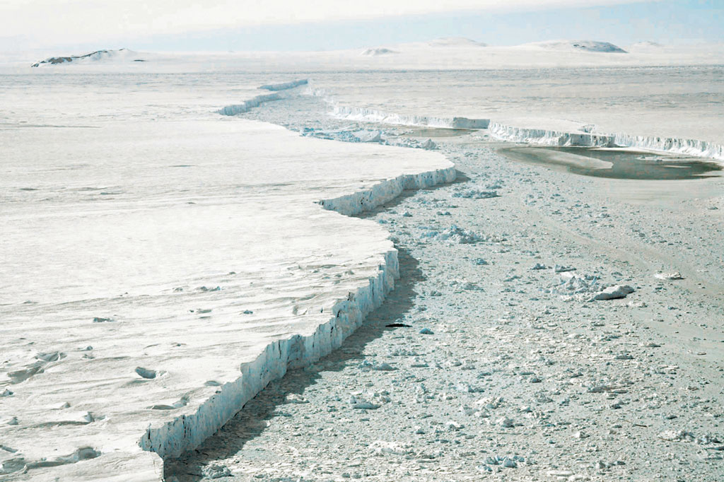 Nova ilha surge na Antártida graças às mudanças climáticas