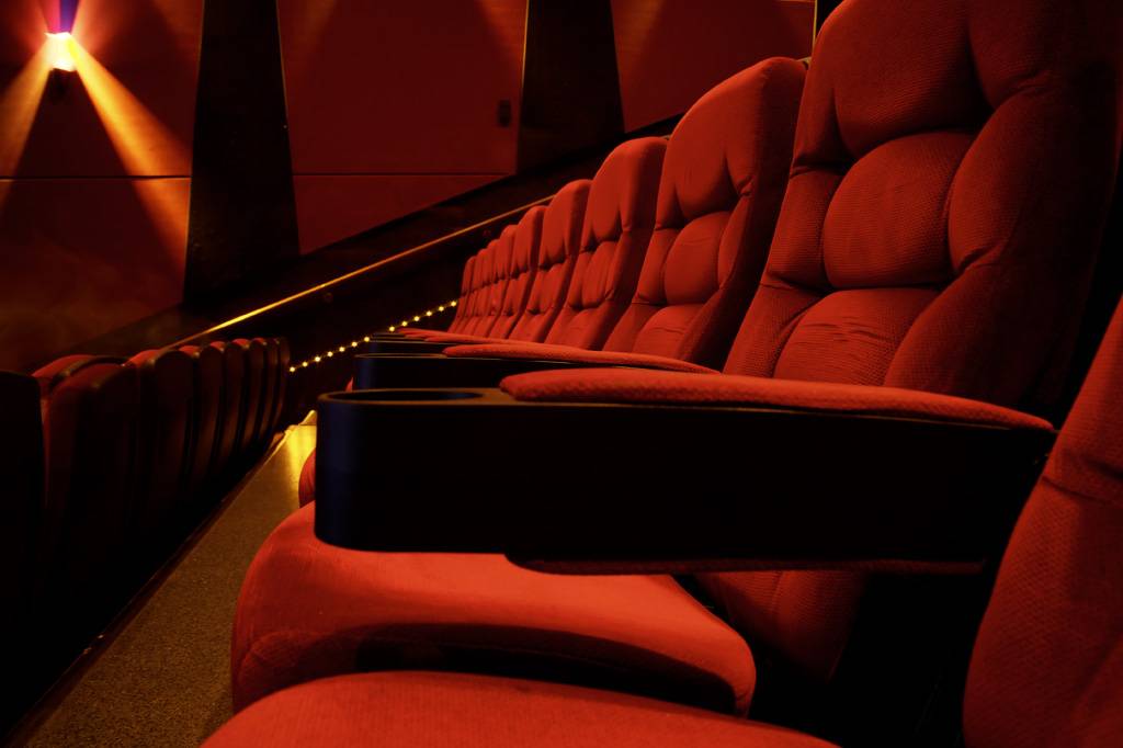 Hollywood está fazendo menos filmes – orçamento cresce, mas vai para séries