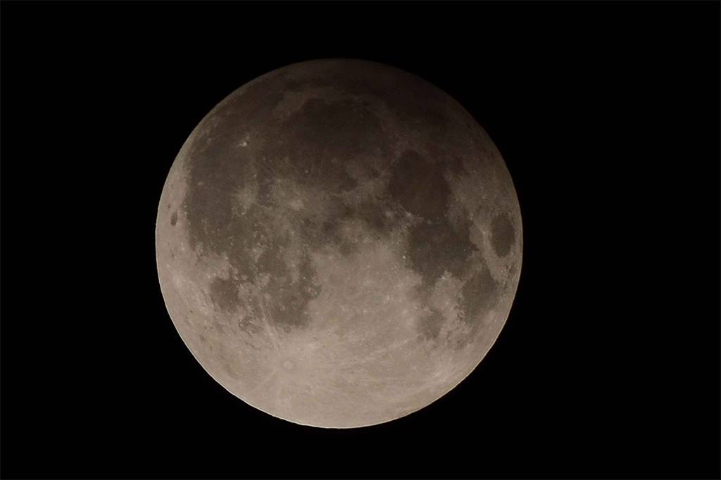 Eclipse penumbral da Lua acontece hoje – e poderá ser visto do Brasil