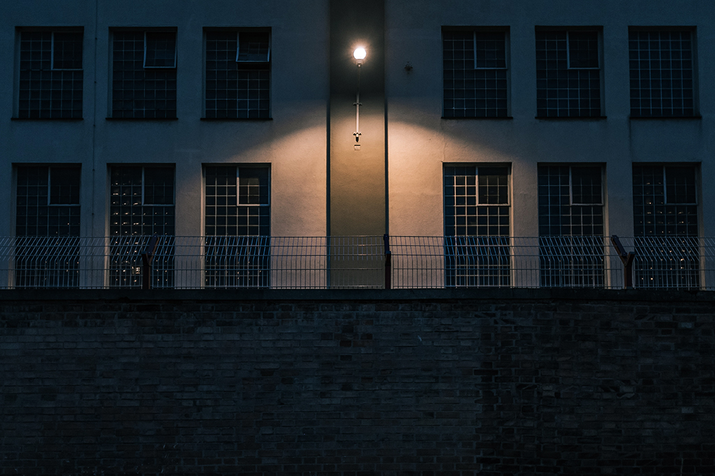 Os 5 presos que passaram mais tempo isolados em celas solitárias