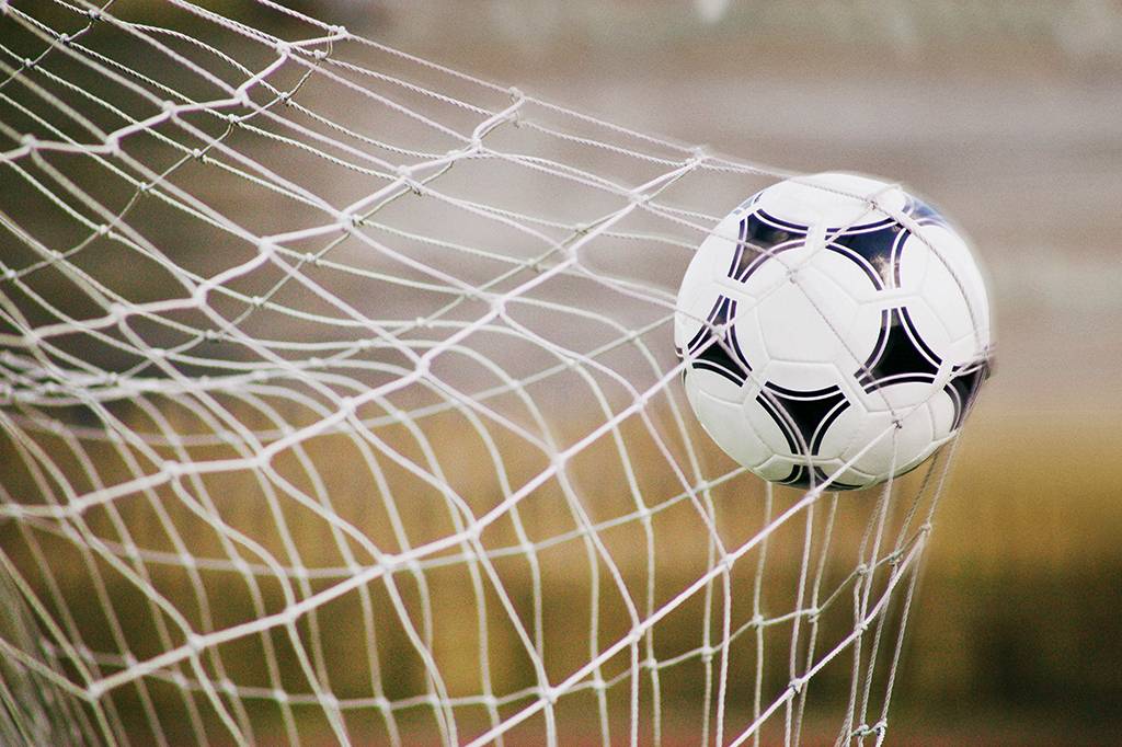 Qual foi o gol mais distante da história do futebol?