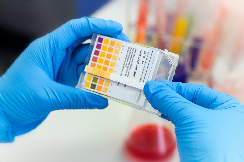 Existe uma substância tão ácida que tem o pH negativo?