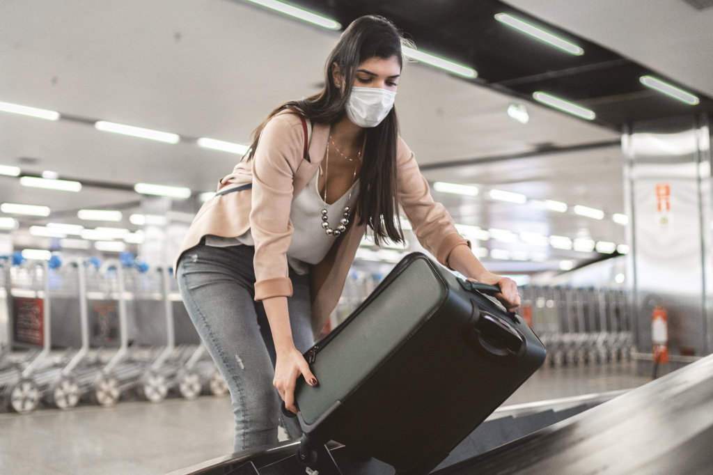 SI_Futuro_Aviacao_Cap1_2 <strong>Autonomia preventiva: os passageiros ficaram responsáveis por realizar boa parte dos procedimentos anteriores ao embarque, como forma de reduzir o contato.</strong>