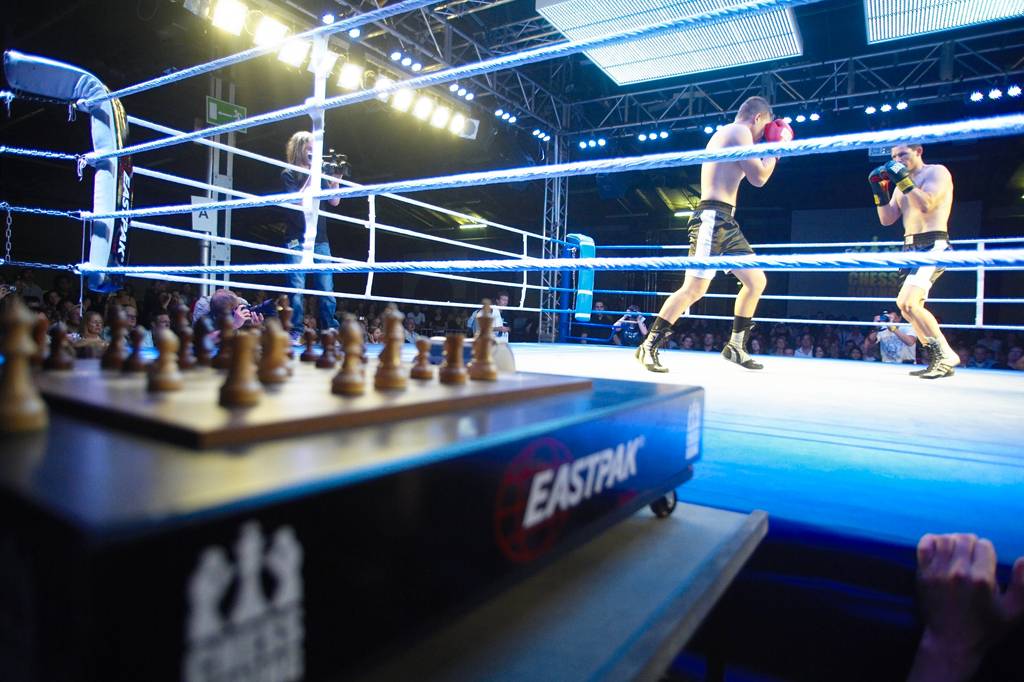Conheça o boxe-xadrez, o inusitado esporte que mistura socos e raciocínio lógico
