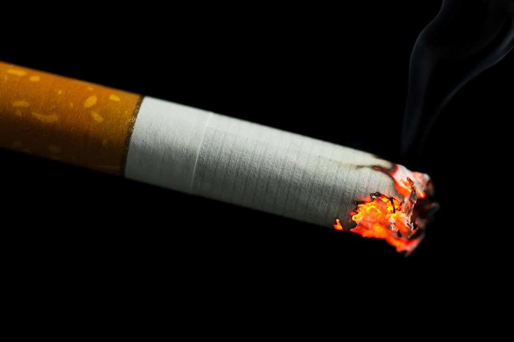 Estudo que relacionava tabagismo a menor chance de ter Covid-19 é retirado do ar