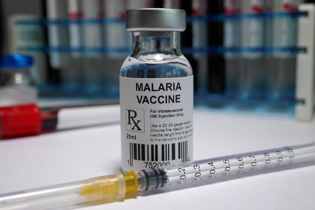 Vacina de Oxford contra a malária atinge 77% de eficácia em testes preliminares