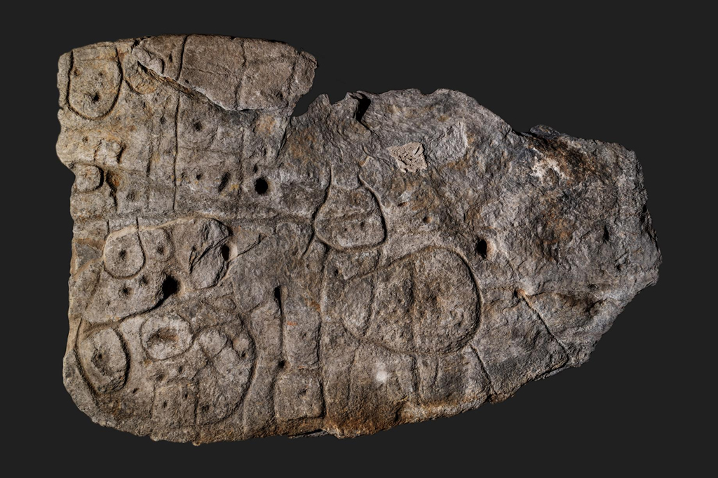 Esta pedra de 4 mil anos pode ser o mapa mais antigo encontrado na Europa