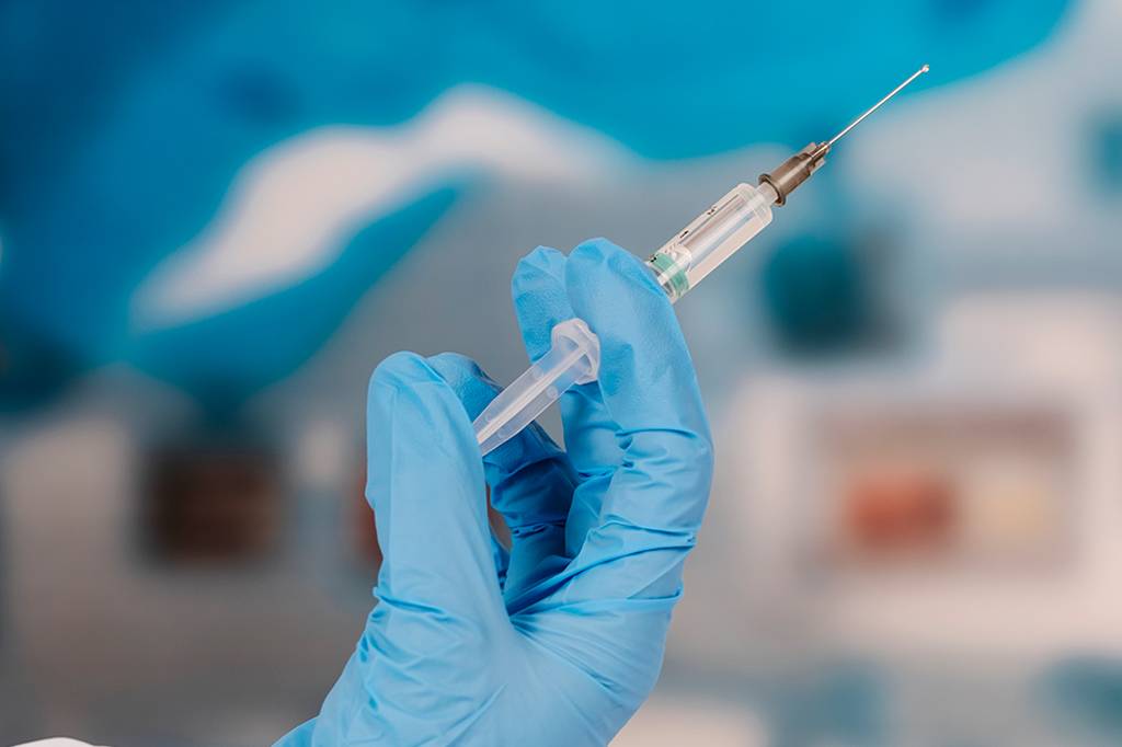 Vacina da Novavax apresenta eficácia geral de 90,4%, aponta estudo
