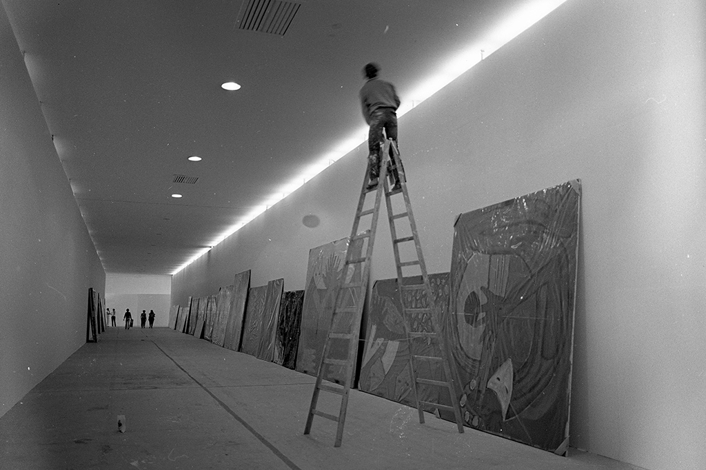 Montagem da 18ª Bienal de São Paulo (1985).