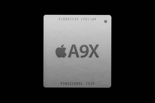 Processador: Apple A9X. Ano: 2015. Tecnologia de produção: 16 nanômetros. Número de circuitos: 3 bilhões. Primeiro chip da arquitetura ARM (que gasta menos energia e por isso é usada em smartphones) a rivalizar em performance com os chips x86 – usados em laptops e desktops. Processador: Apple A9X. Ano: 2015. Tecnologia de produção: 16 nanômetros. Número de circuitos: 3 bilhões. Primeiro chip da arquitetura ARM (que gasta menos energia e por isso é usada em smartphones) a rivalizar em performance com os chips x86 – usados em laptops e desktops.
