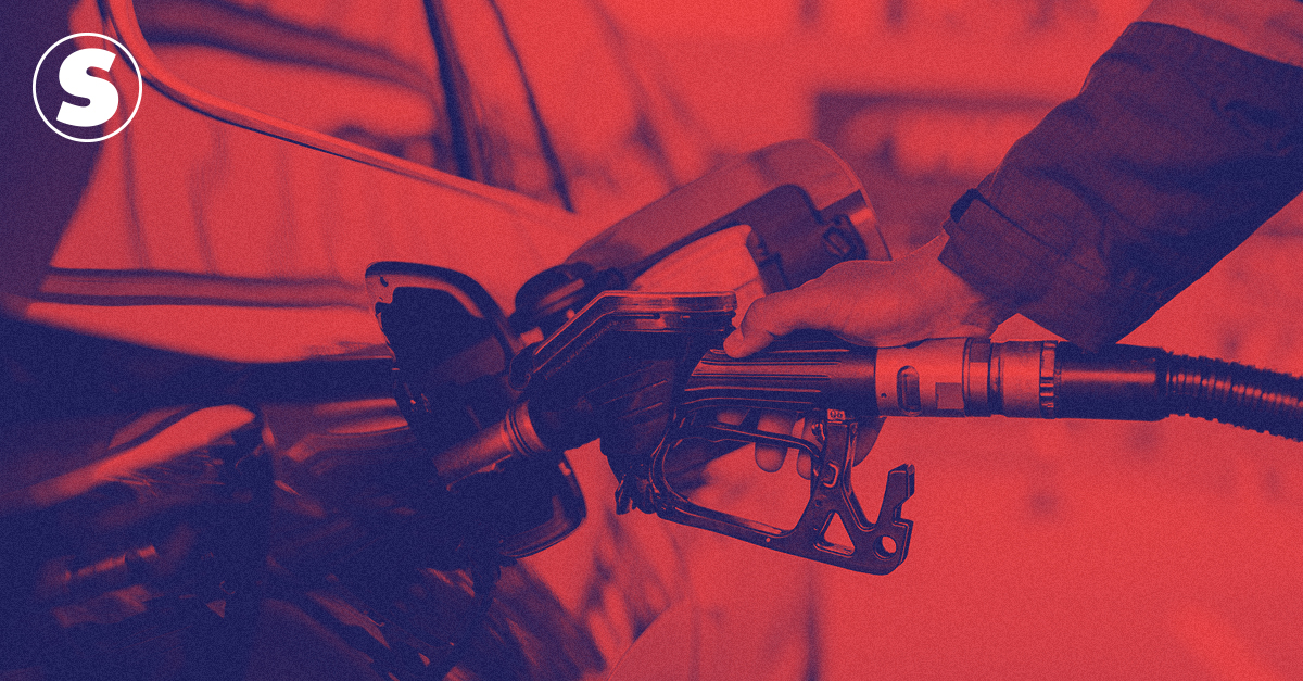 Quanto se gasta para encher um tanque de gasolina em cada país?