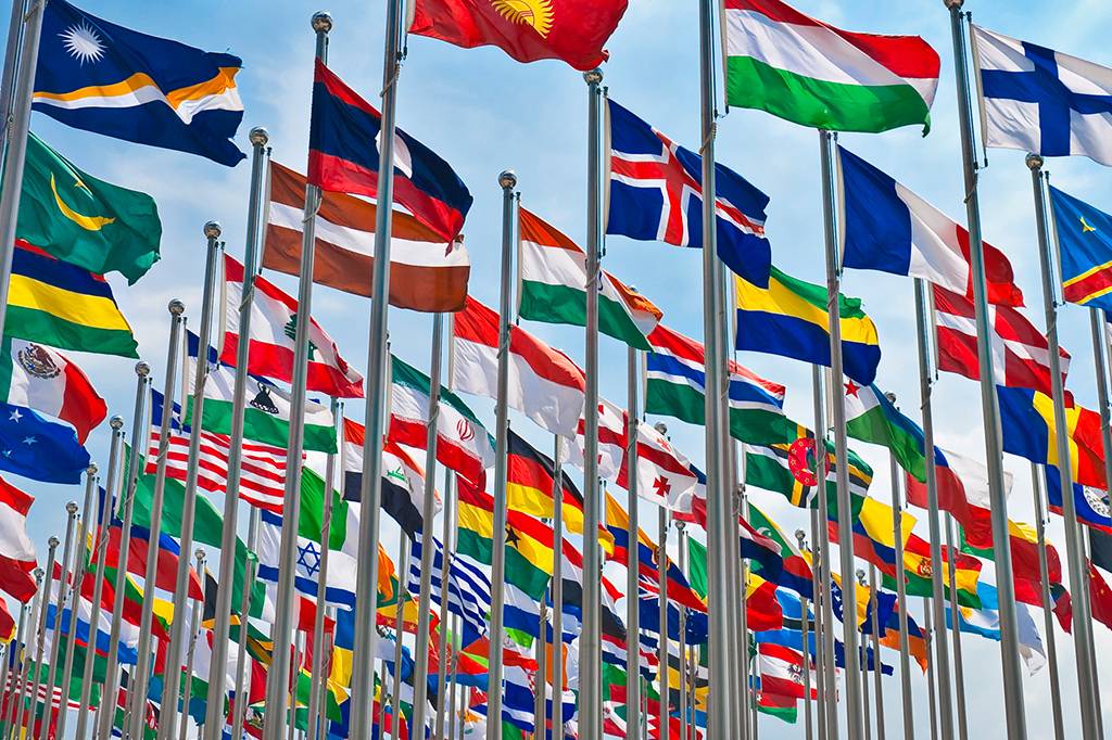 Por que roxo não é usado nas bandeiras de países?