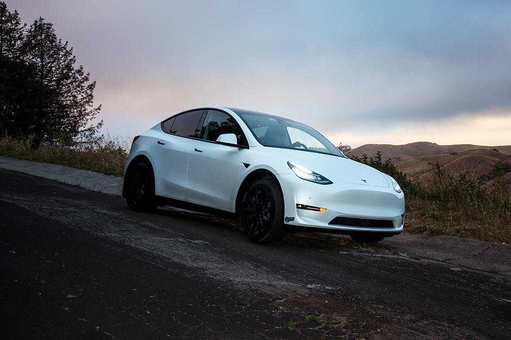 Tesla nega que bug em carro seja a causa de acidente fatal na China