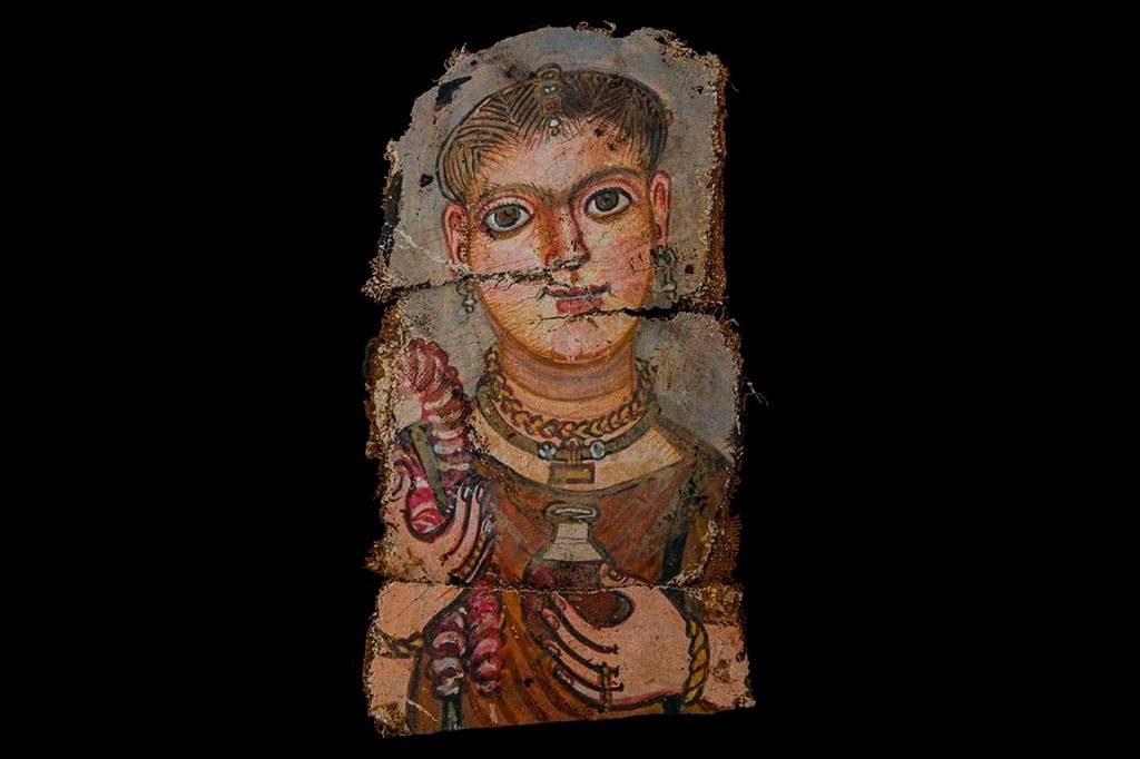 Arqueólogos descobrem imagens coloridas de múmias no Egito