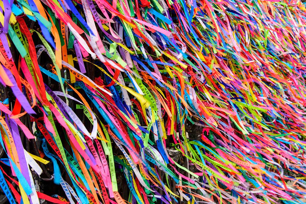 Quem inventou as fitinhas do Bonfim?