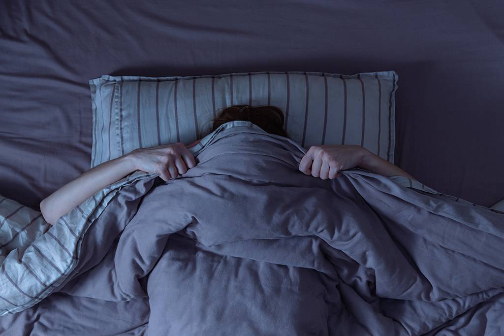 Sono ruim pode ter relação com a crença no paranormal