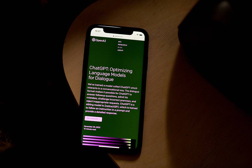 ChatGPT supera TikTok e é plataforma com o crescimento mais rápido de usuários