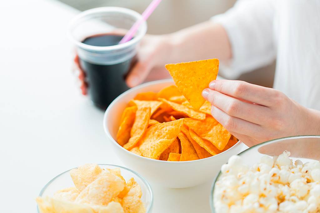 Componente de refrigerantes pode realçar o gosto de alimentos salgados