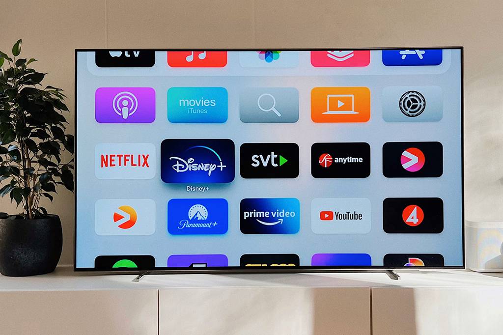 Quantos filmes e séries existem em cada serviço de streaming?