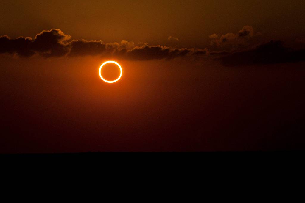 Eclipse anular: o que é e como ver o “anel de fogo” que acontecerá esta semana