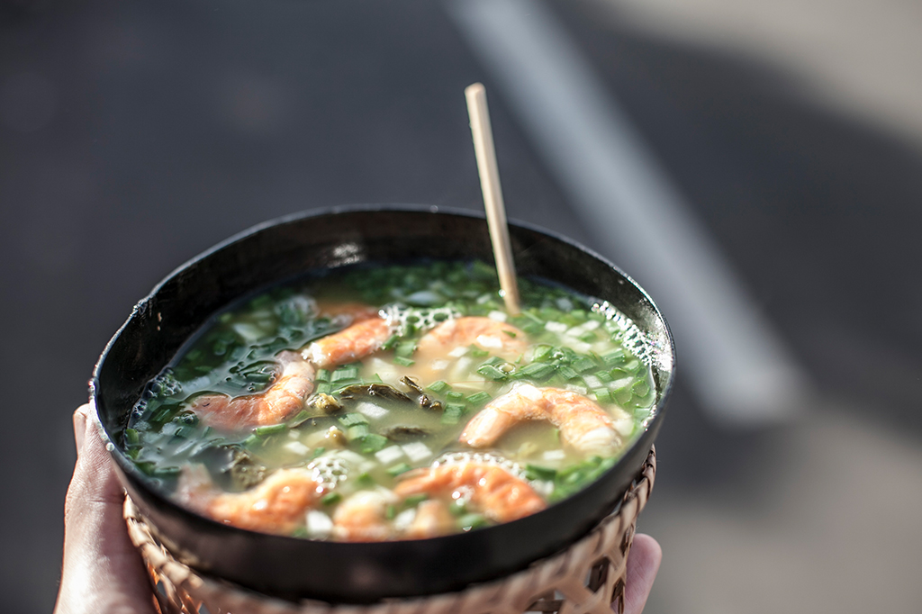 “Eu vou tomar um tacacá”: conheça a história do prato amazônico