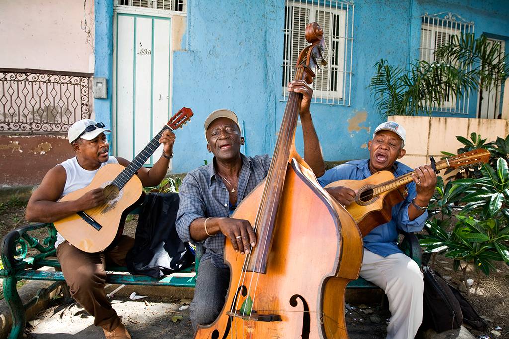 Todo instrumento musical é (um pouquinho) desafinado. De propósito.
