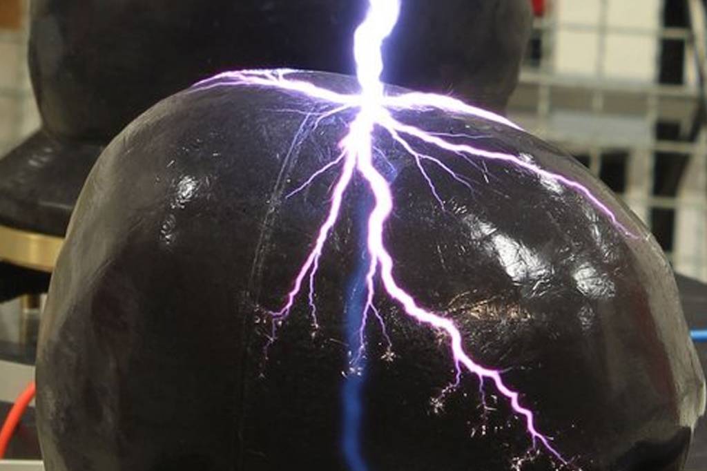 A água da chuva pode melhorar sua chance de sobreviver a um raio na cabeça
