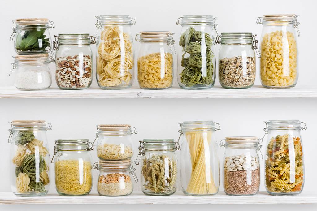 Como os carunchos encontram os carboidratos no armário?
