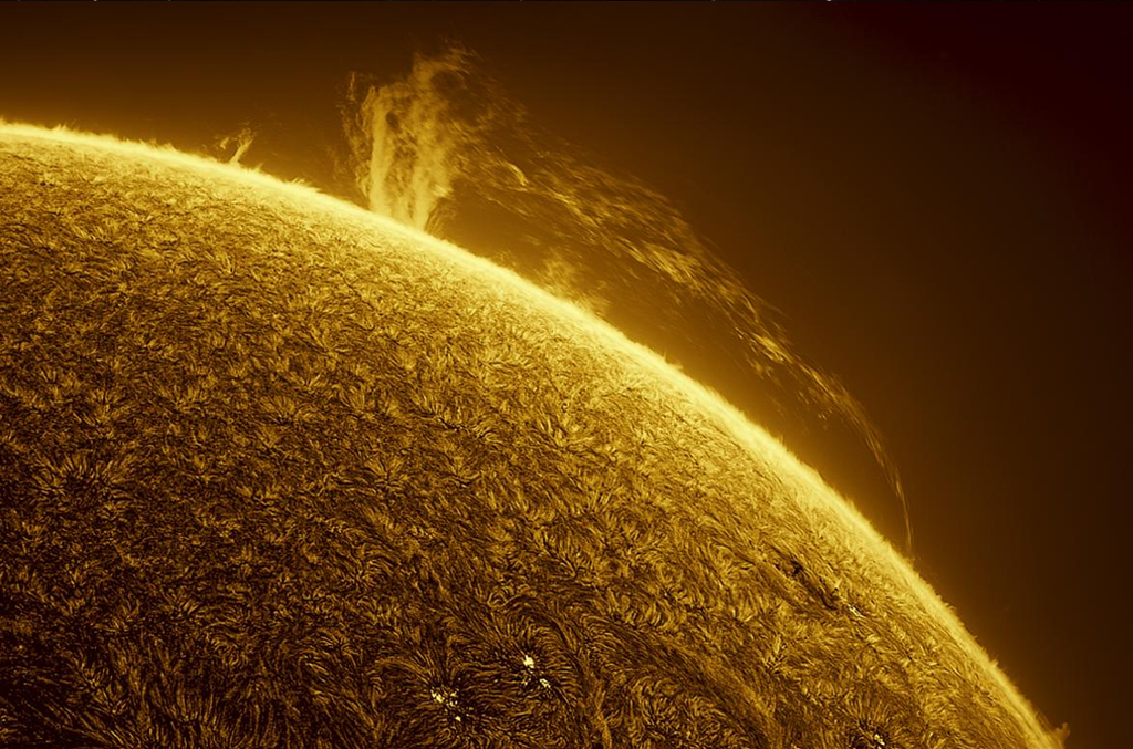 0807-astronomy-photographer-Miguel-Claro Gigantesca proeminência solar em movimento.