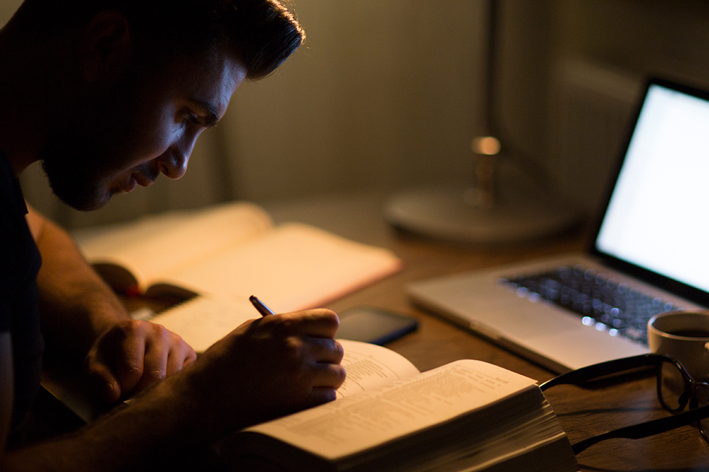 Notívagos têm melhor performance cognitiva que os fãs da manhã