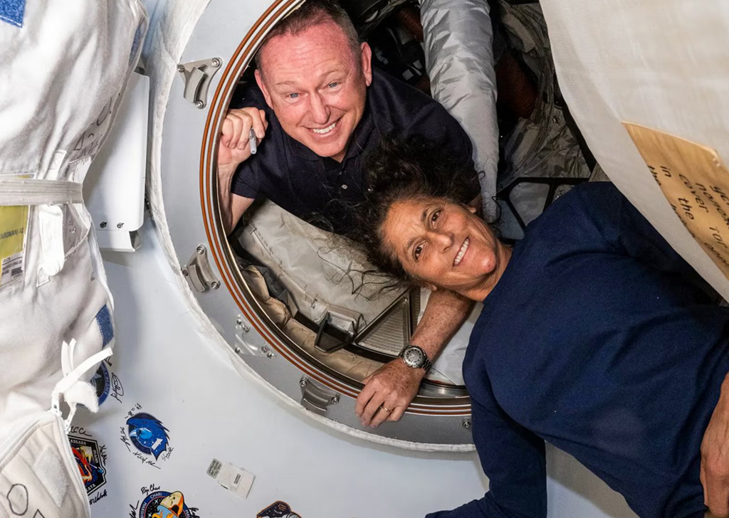 Quanto ganha um astronauta da Nasa? Tem adicional se ficar preso no espaço?