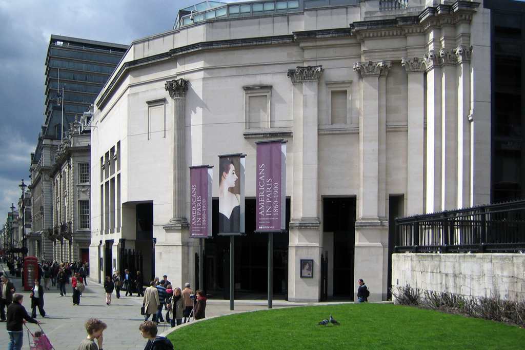 Carta misteriosa é encontrada dentro de uma galeria de Londres