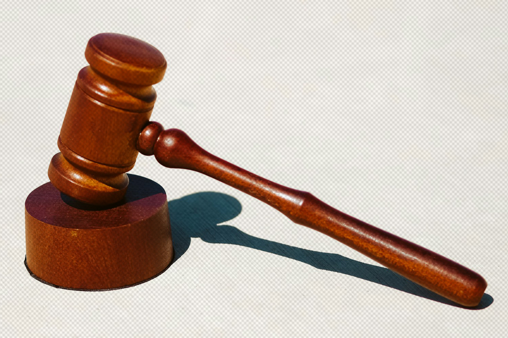 Se eu matar alguém numa embaixada ou consulado, sou julgado por qual país?