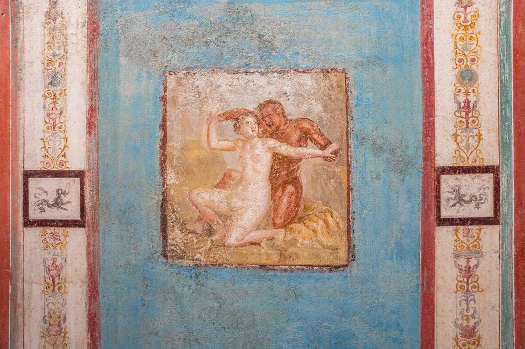 Arqueólogos encontram casa coberta de pinturas eróticas em Pompeia
