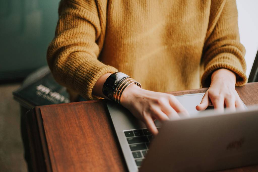 Por que, no Brasil, chamamos laptops de notebooks (“cadernos” em inglês)?