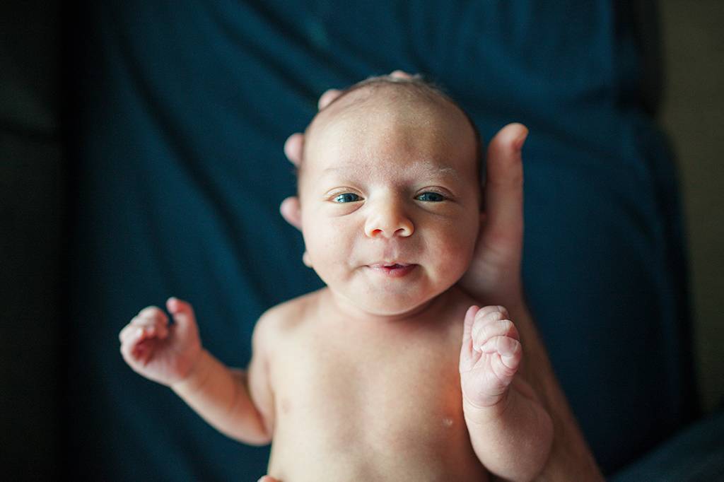 Estudo mostra como é o cérebro de um bebê antes e depois do parto