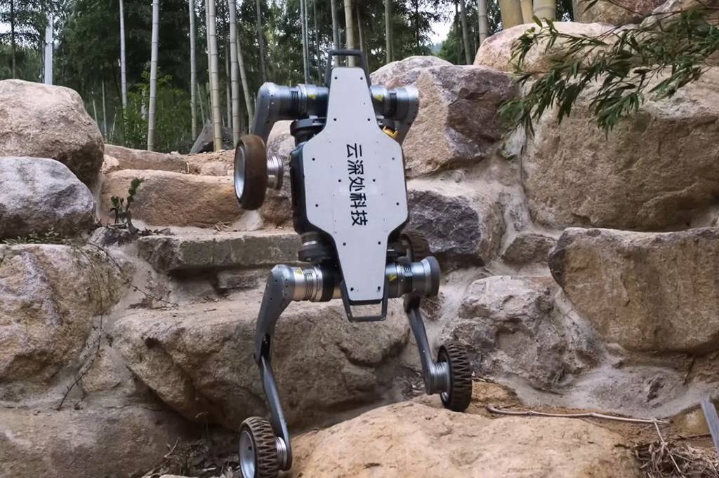 China apresenta Lynx, o bizarro robô que consegue andar em terrenos acidentados; veja vídeo