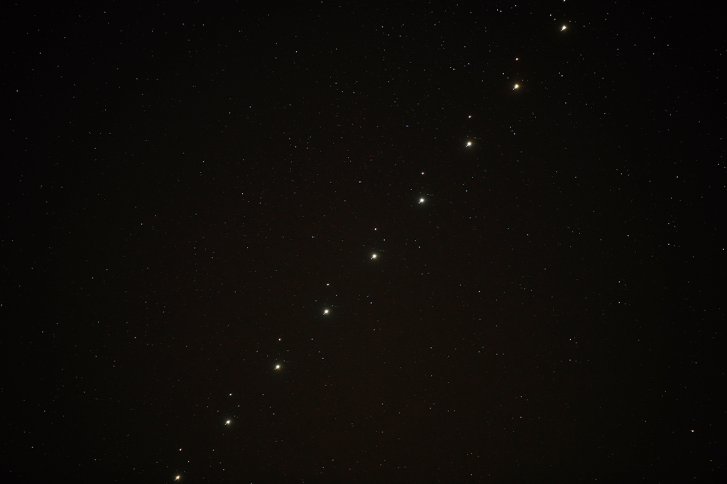 Alinhamentos planetários consecutivos são atração no céu no início de 2025