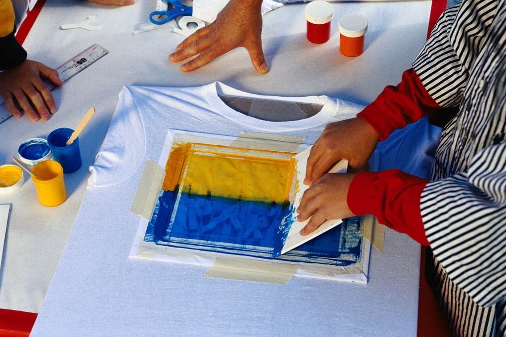 Manual: como fazer estampas de camiseta com serigrafia