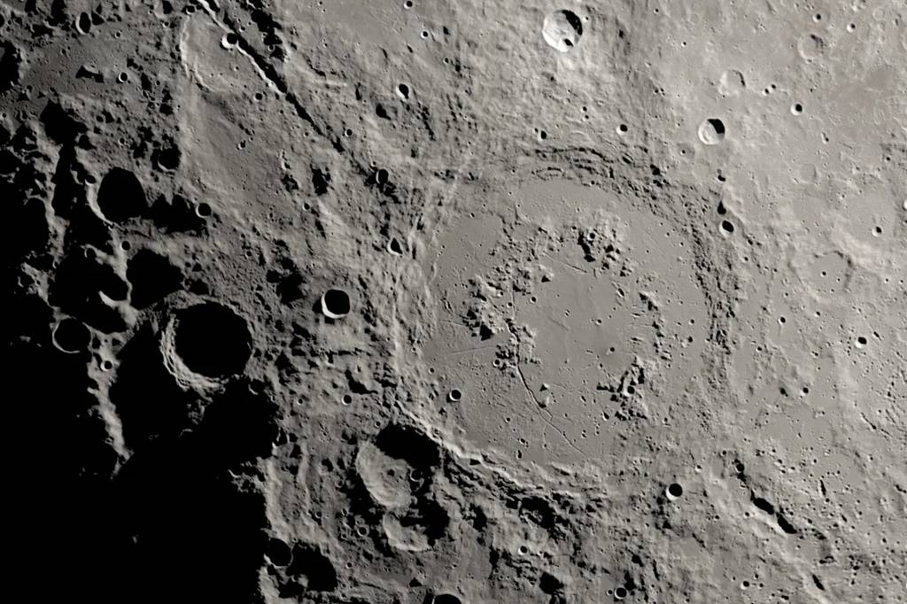 Lua ganhou dois cânions gigantes num intervalo de 10 minutos, diz pesquisa