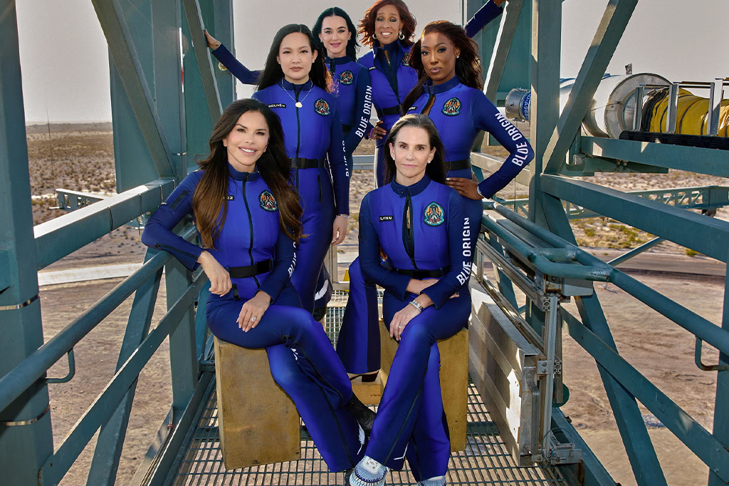Blue Origin lança foguete só com mulheres, incluindo a cantora Katy Perry, para voo suborbital