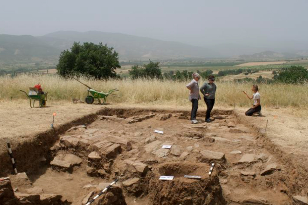Escavações realizadas em sítio arqueológico de Grasdithe, na Macedônia do Norte.