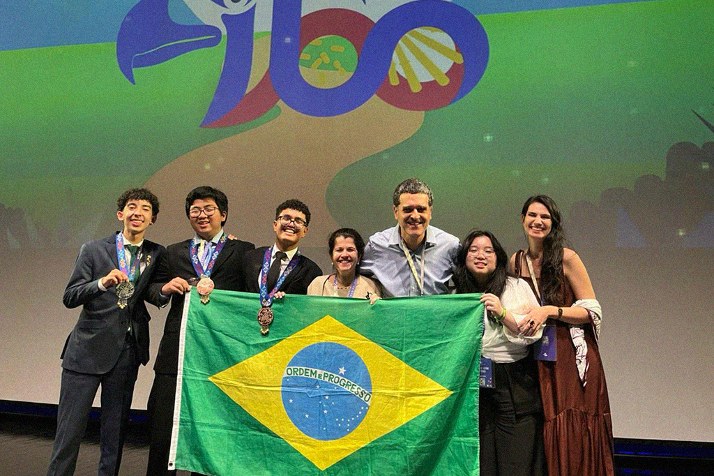 Três estudantes brasileiros ganham medalhas na Olimpíada Internacional de Biologia