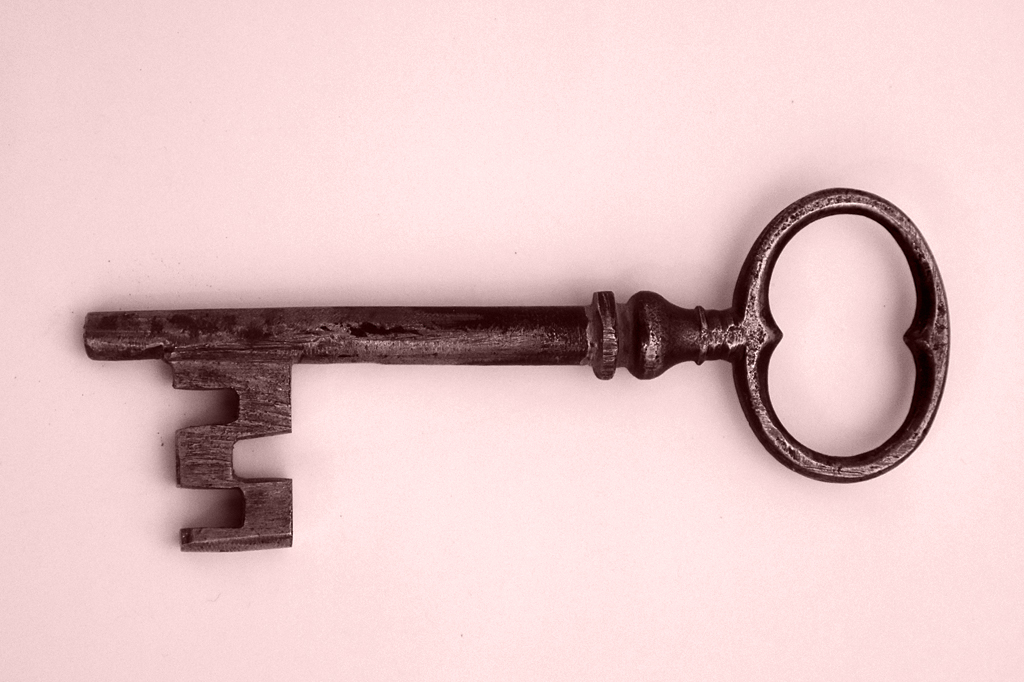 Dar duas voltas na chave é mais seguro do que dar só uma?