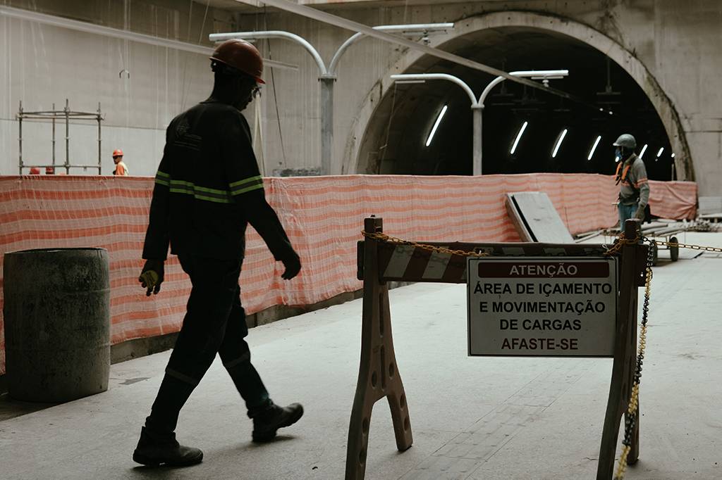 Novo metrô de São Paulo deve sair em 2026. Veja os bastidores da construção